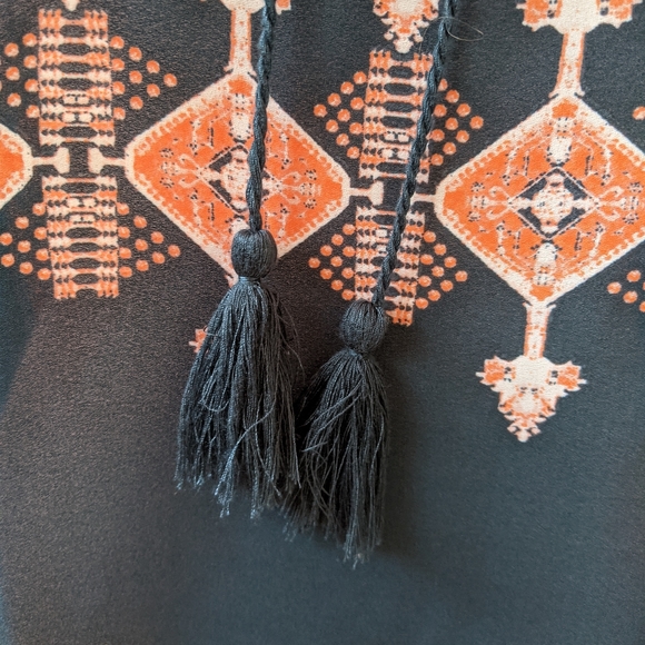 Violet+Claire Top, size large, Blue and orange - Picture 13 of 13